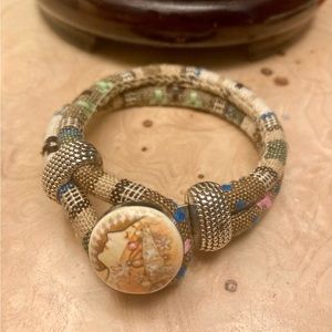 Snap button bracelet